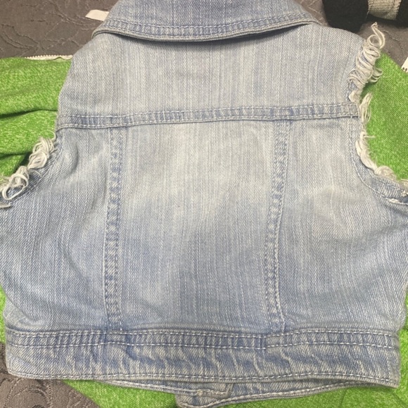 Sleeveless Jean Jacket - Picture 2 of 4
